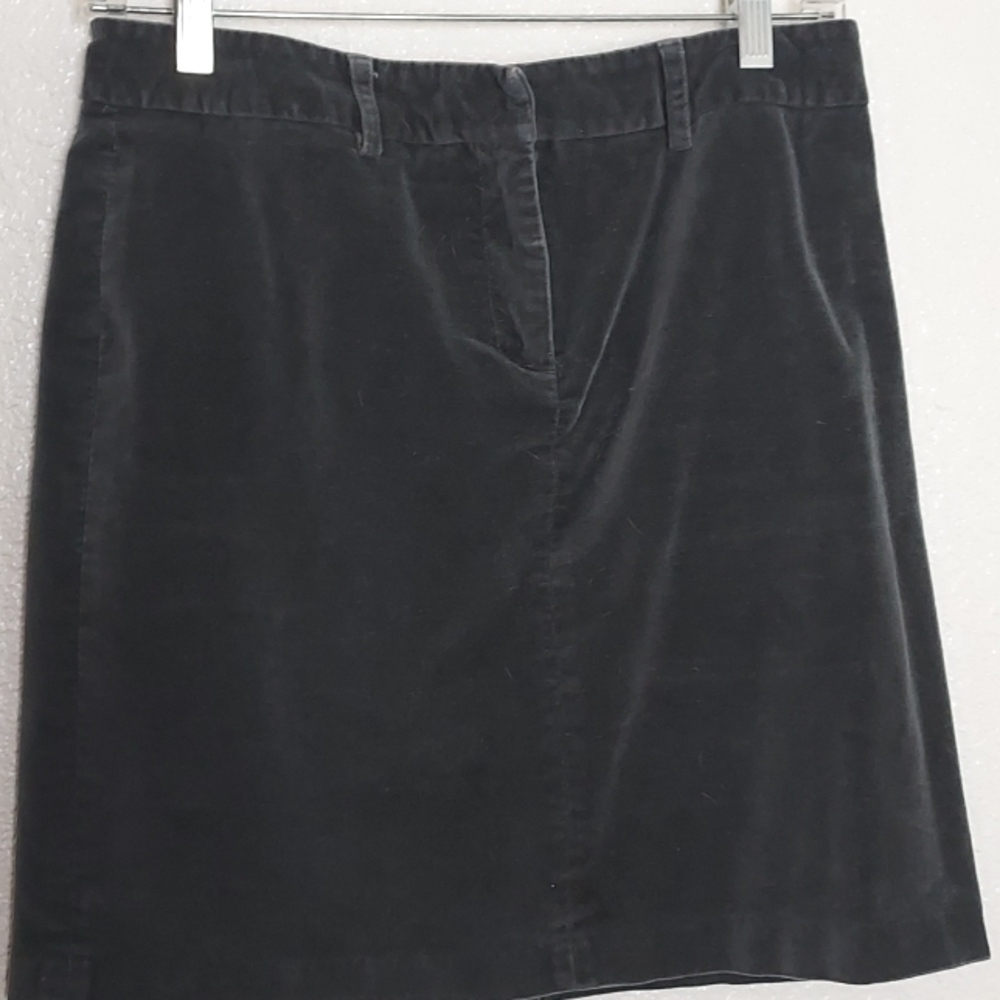 Attention size 4 mini skirt